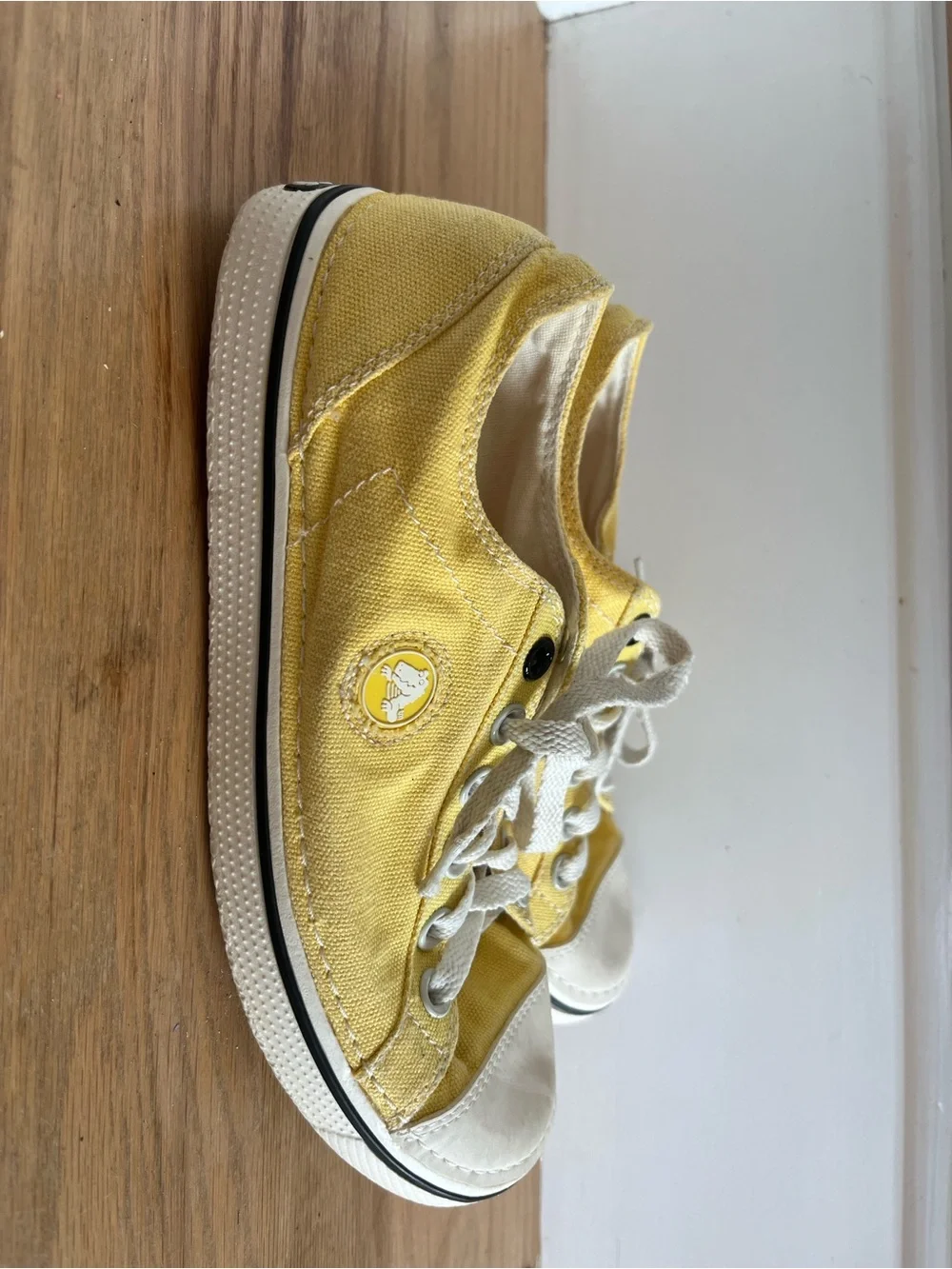 CROCS casual low